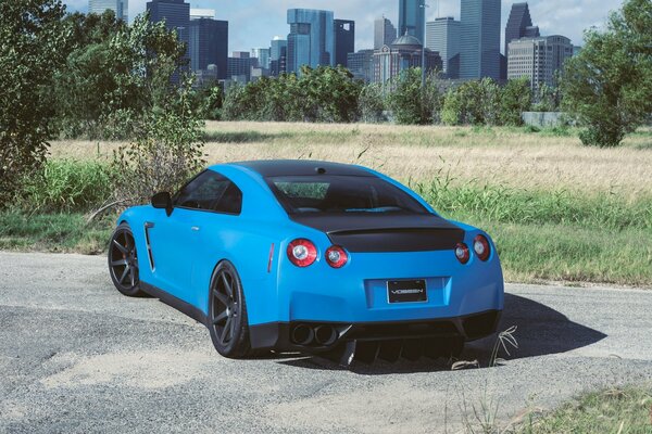 Blue nissan r35. Rear view