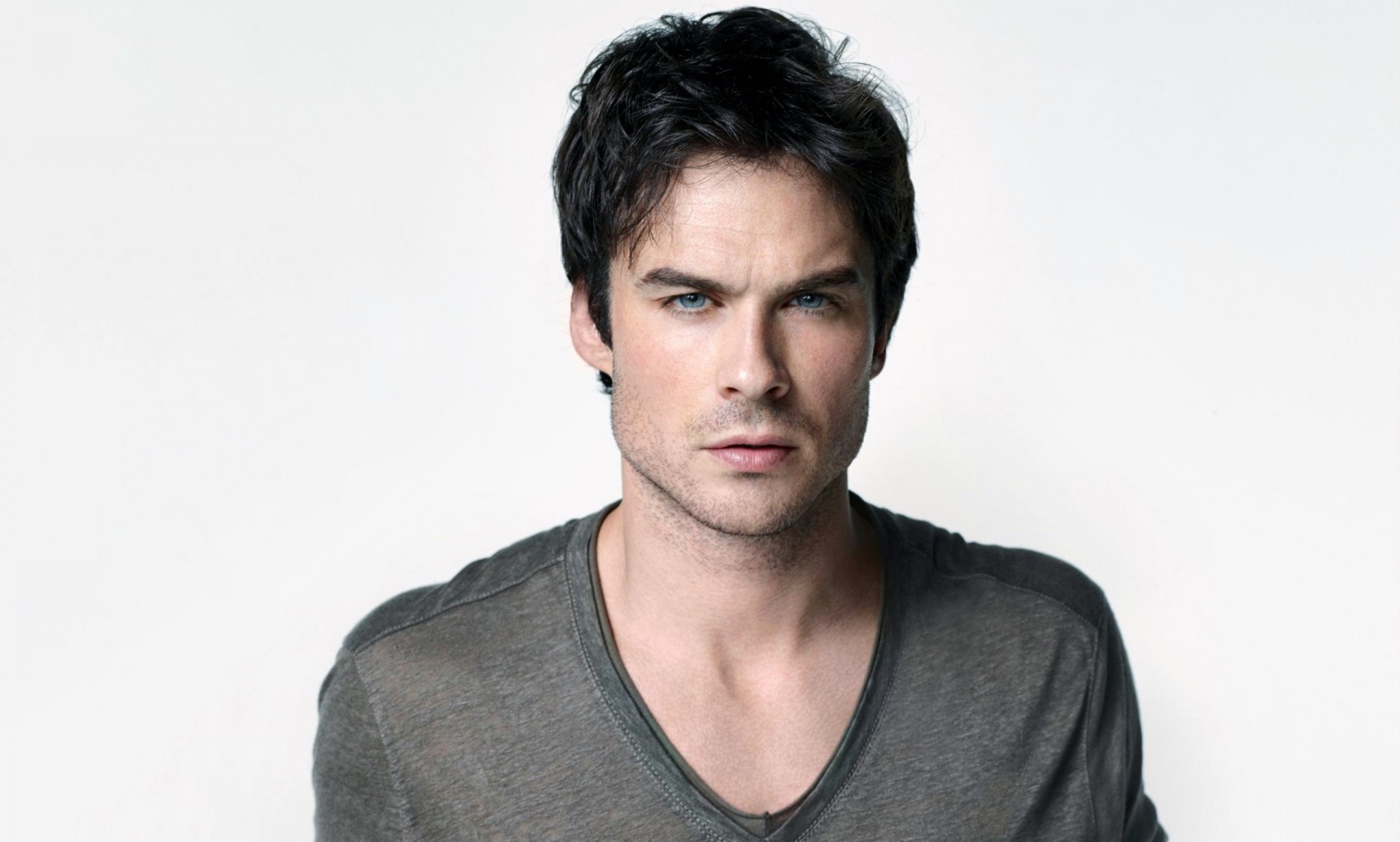 seria pamiętniki wampirów człowiek ian somerhalder ian somerhalder brunetka tło sezon 5 damon salvatore aktor