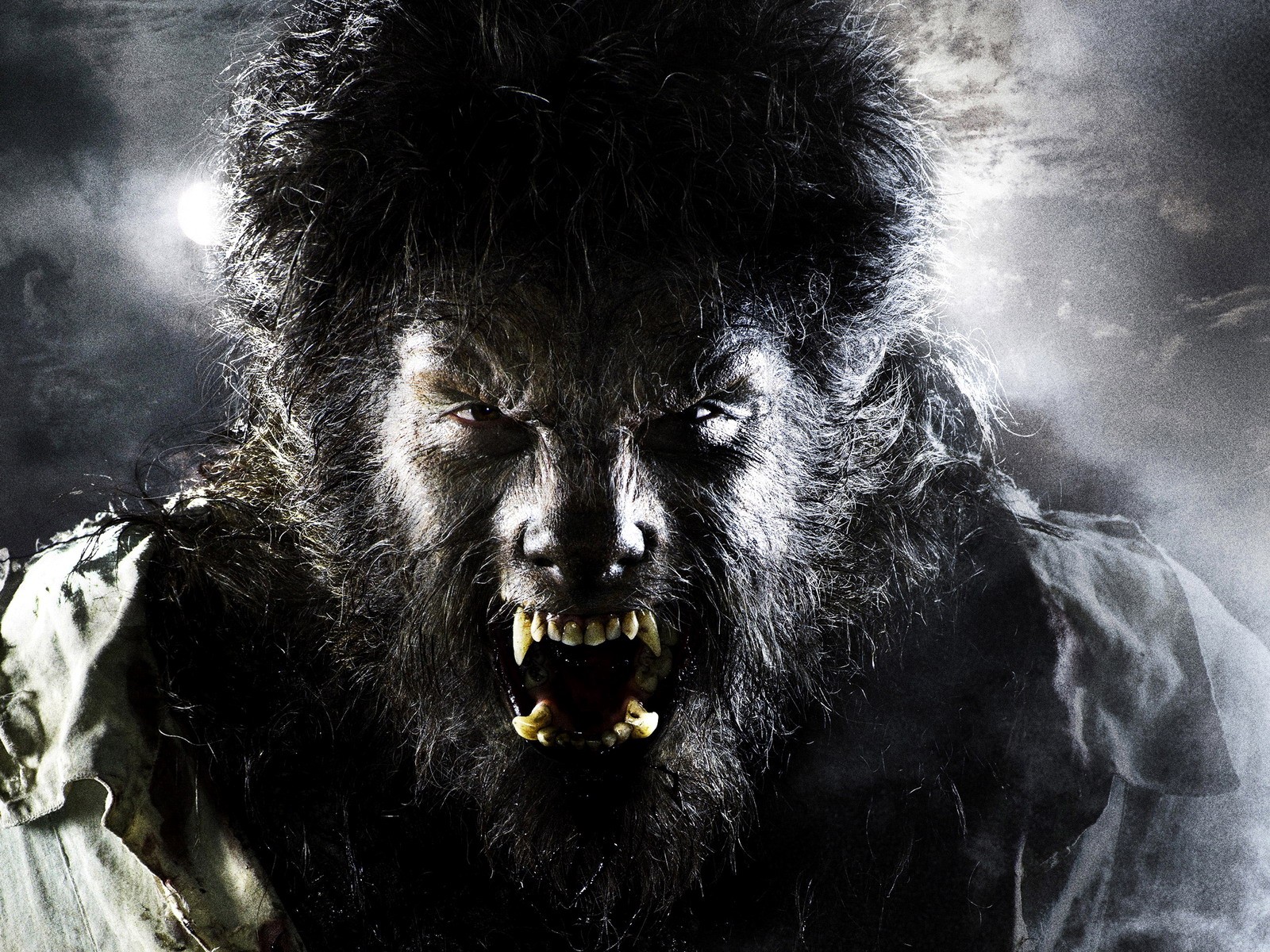 The wolf man benicio del toro