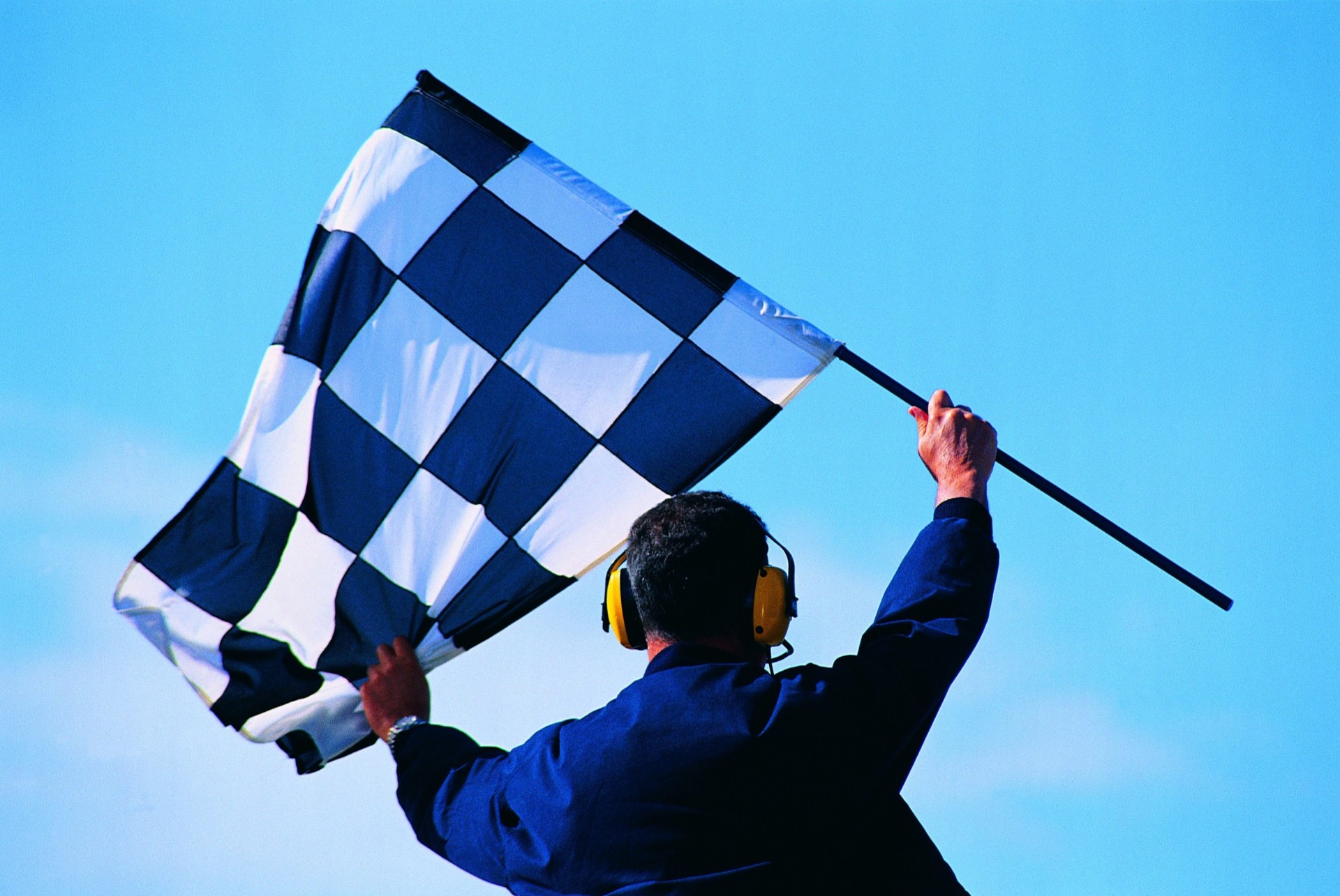 homme drapeau début