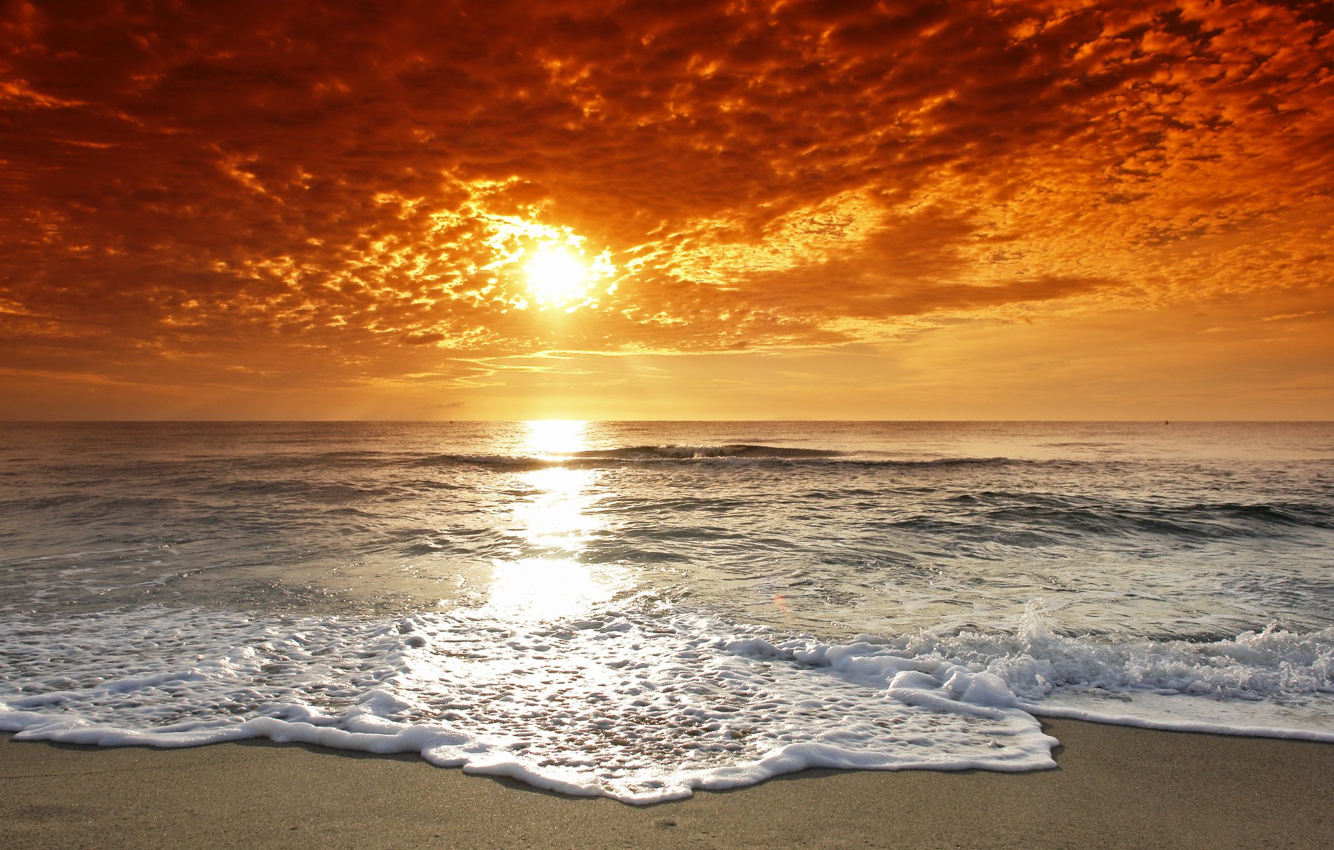 strand küste meer ozean wellen wasser flut sonnenuntergang sonne himmel wolken horizont landschaft natur