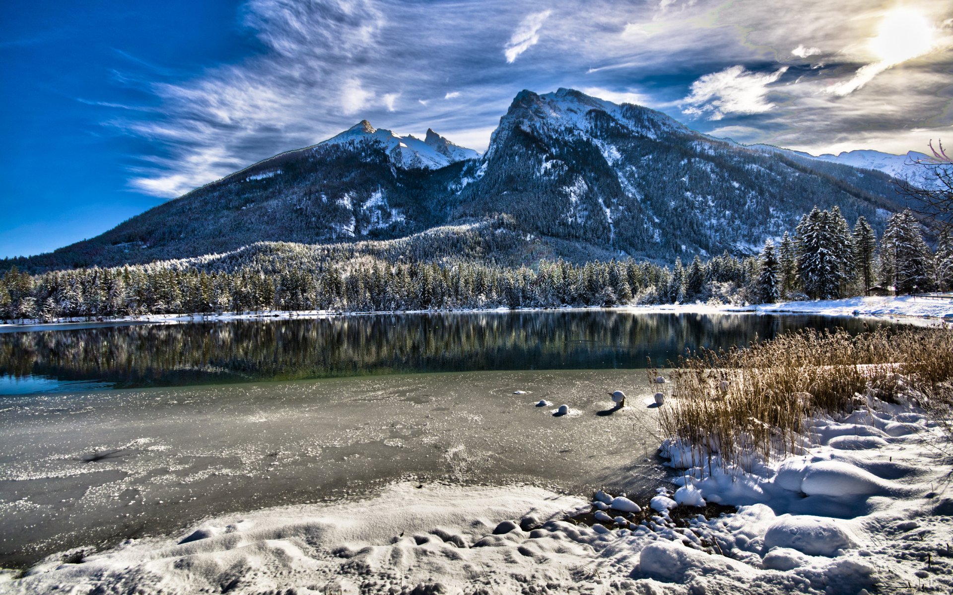 paysages bavière allemagne montagnes nature vue endroits beauté lac eau hiver neige herbe sommet sommets nuages ciel soleil matin côte 2560x1600