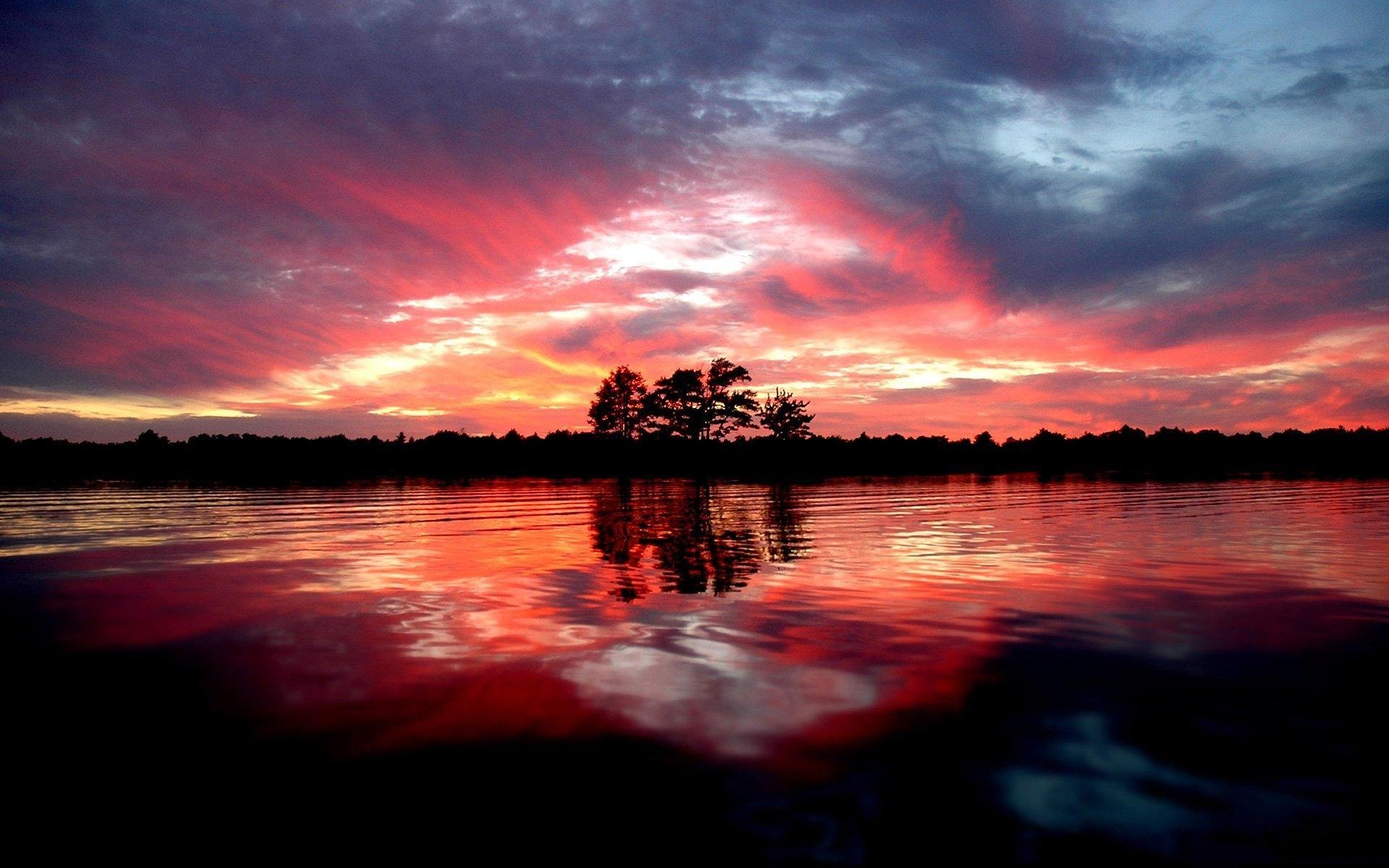 landschaft abend sonnenuntergang fluss ufer wald bäume