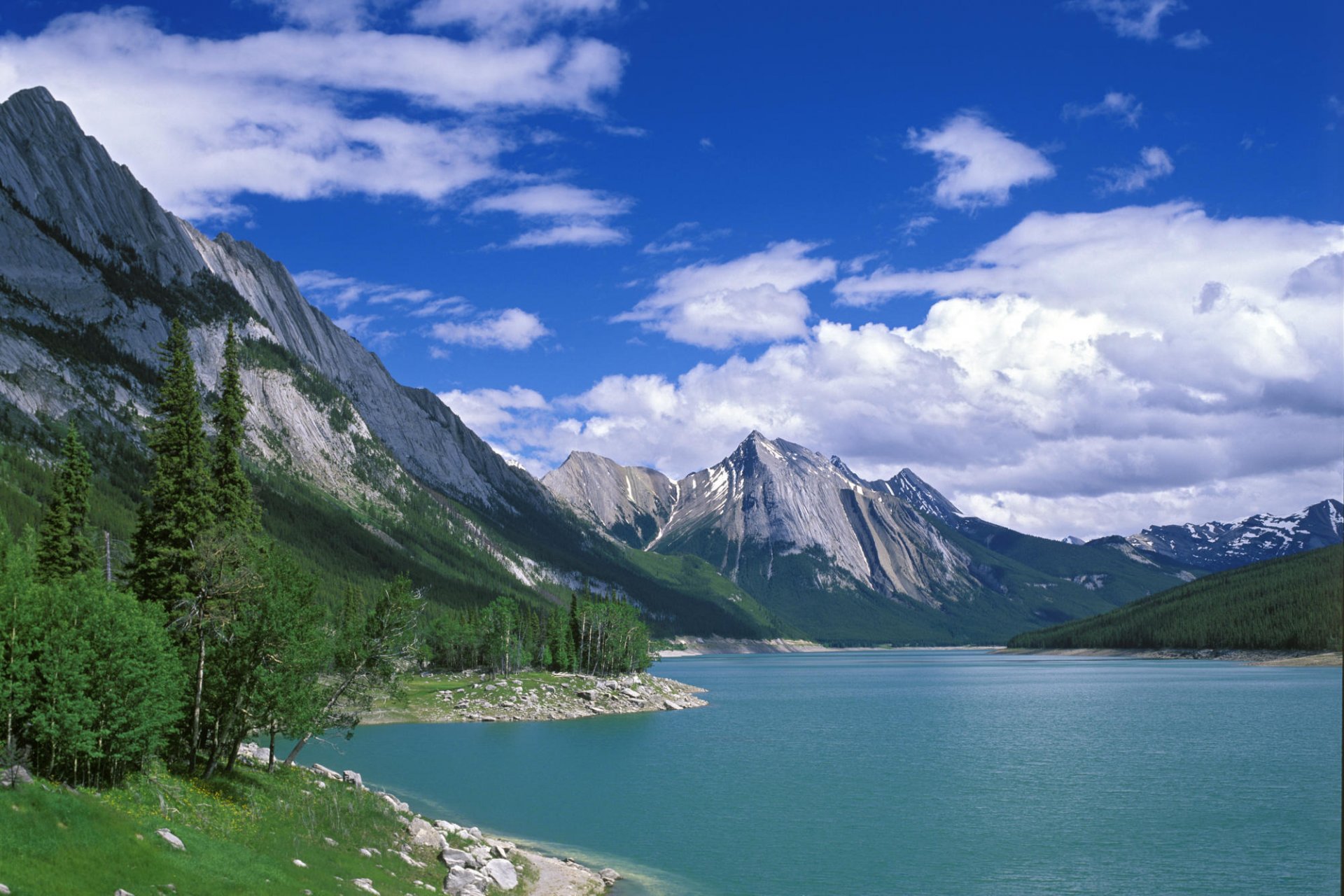 landscape lake water mountain tree nature beauty sport medicine lake jasper national park canada