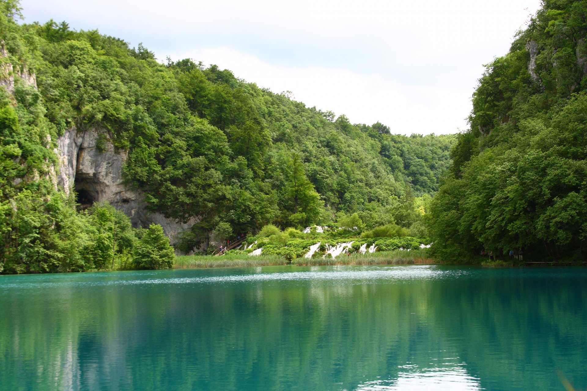 natura jezioro krajobraz skały woda wodospady drzewa