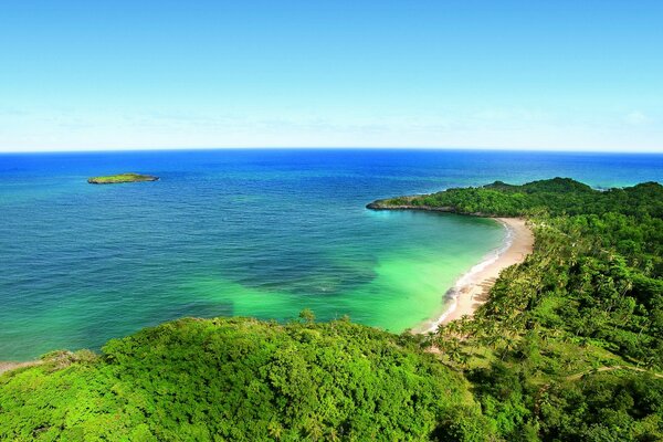 Paysage marin. Îles tropicales