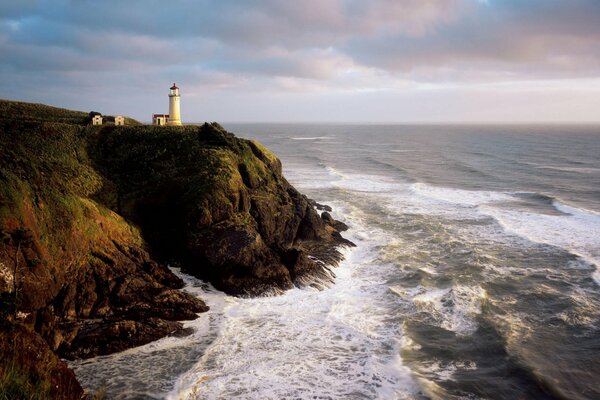 L église des vagues de l océan qui fait rage