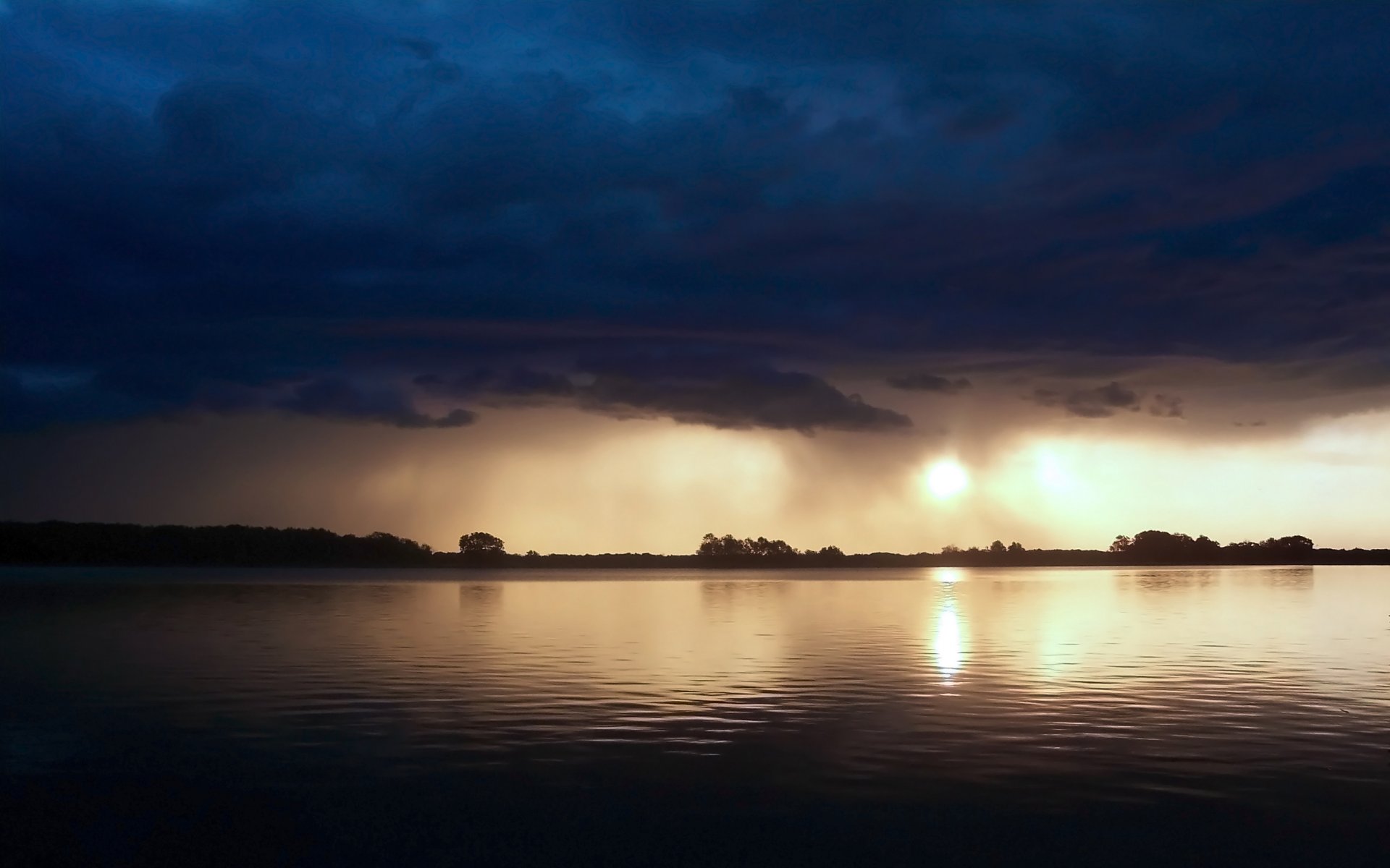 finstere meer sonnenuntergang wolken