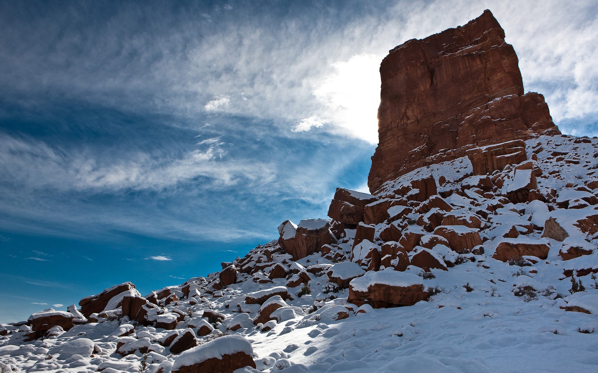 felsen deponie schnee