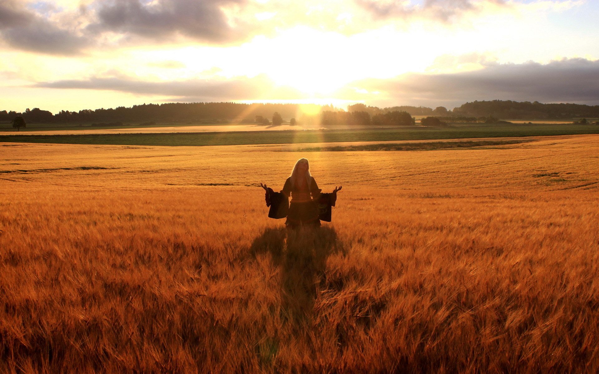 campo sole orizzonte ragazza