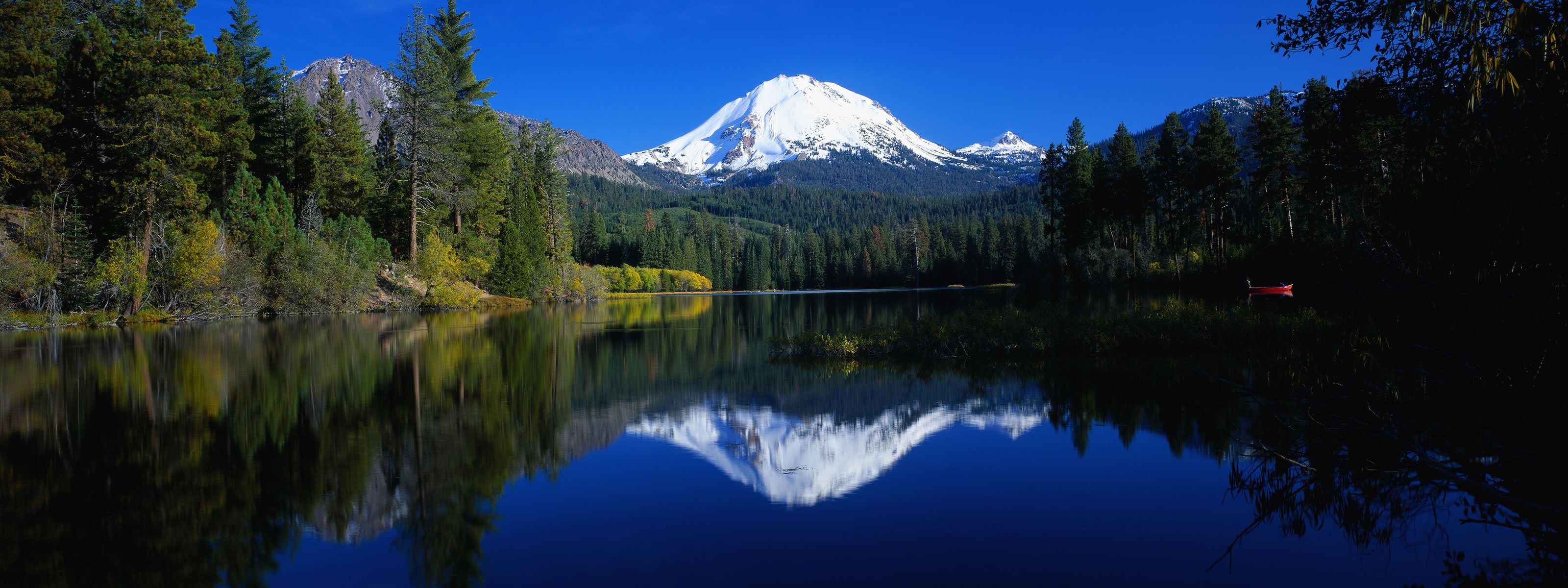 montagnes étendues d eau ciel beauté