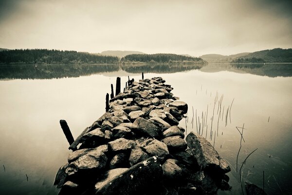 El camino de las piedras al horizonte