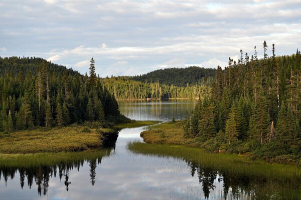 La cristalinidad de los lagos espejo en Canadá