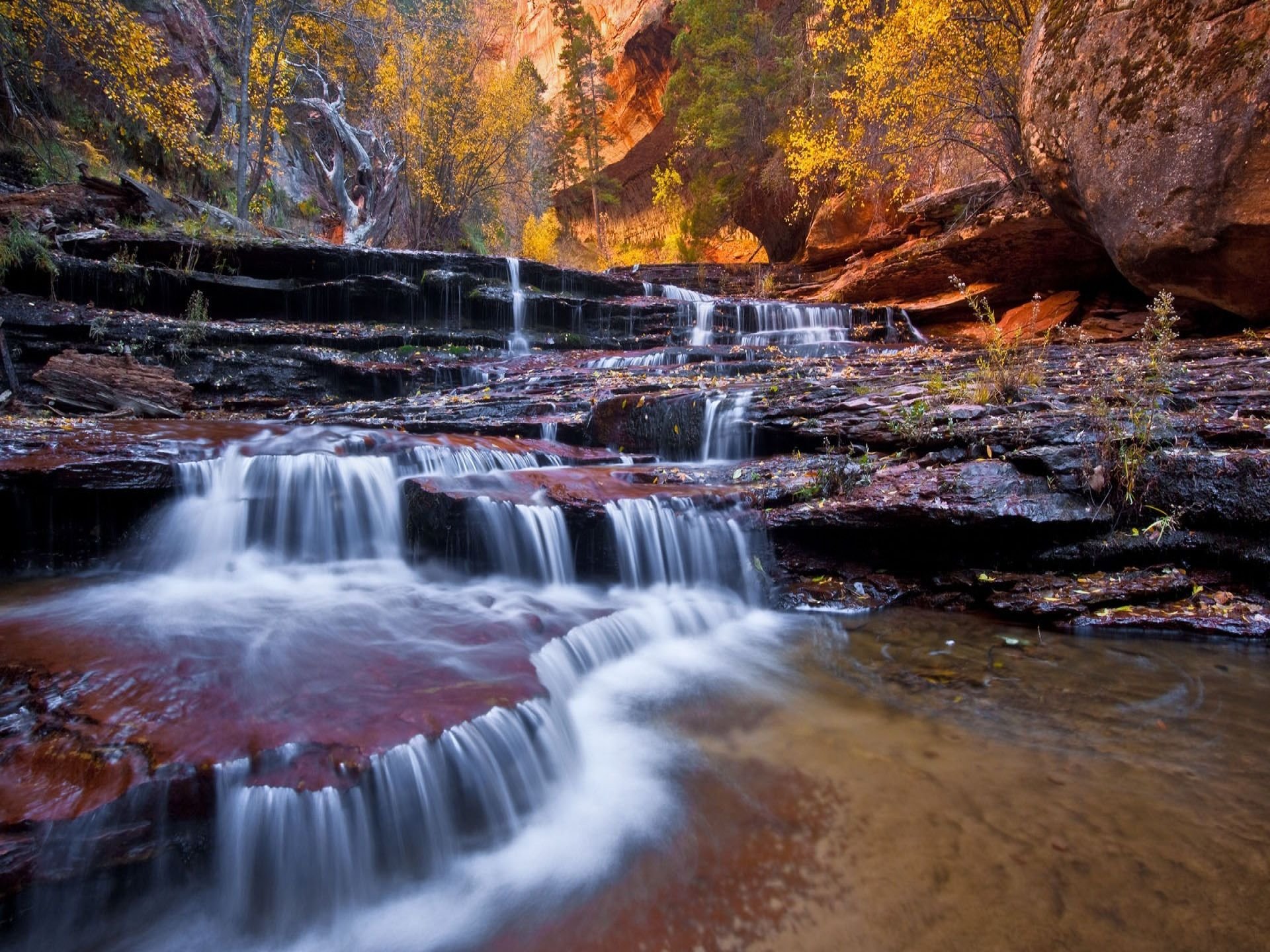 fiume cascata natura paesaggio autunno rocce