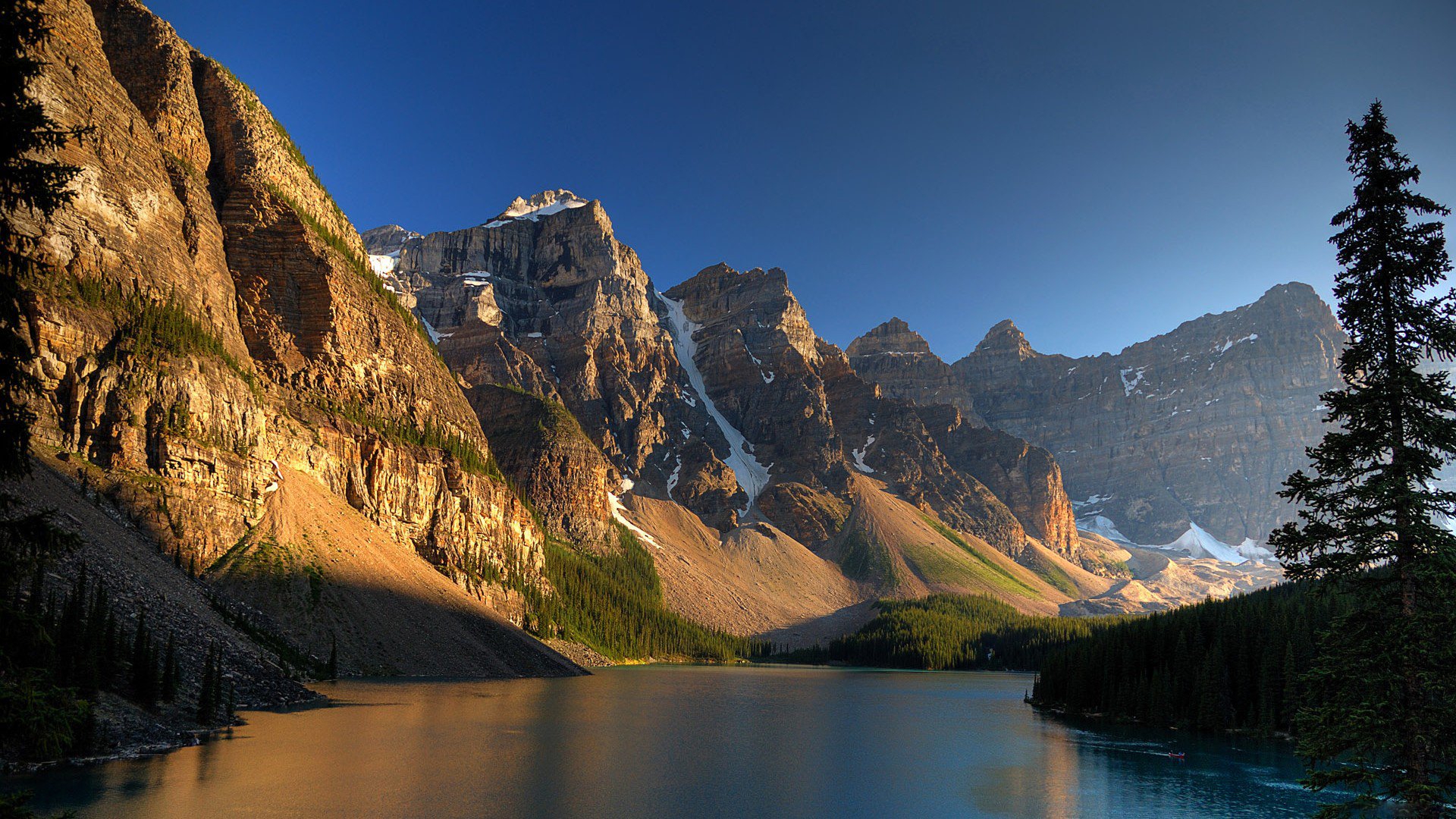 montagnes lac nature