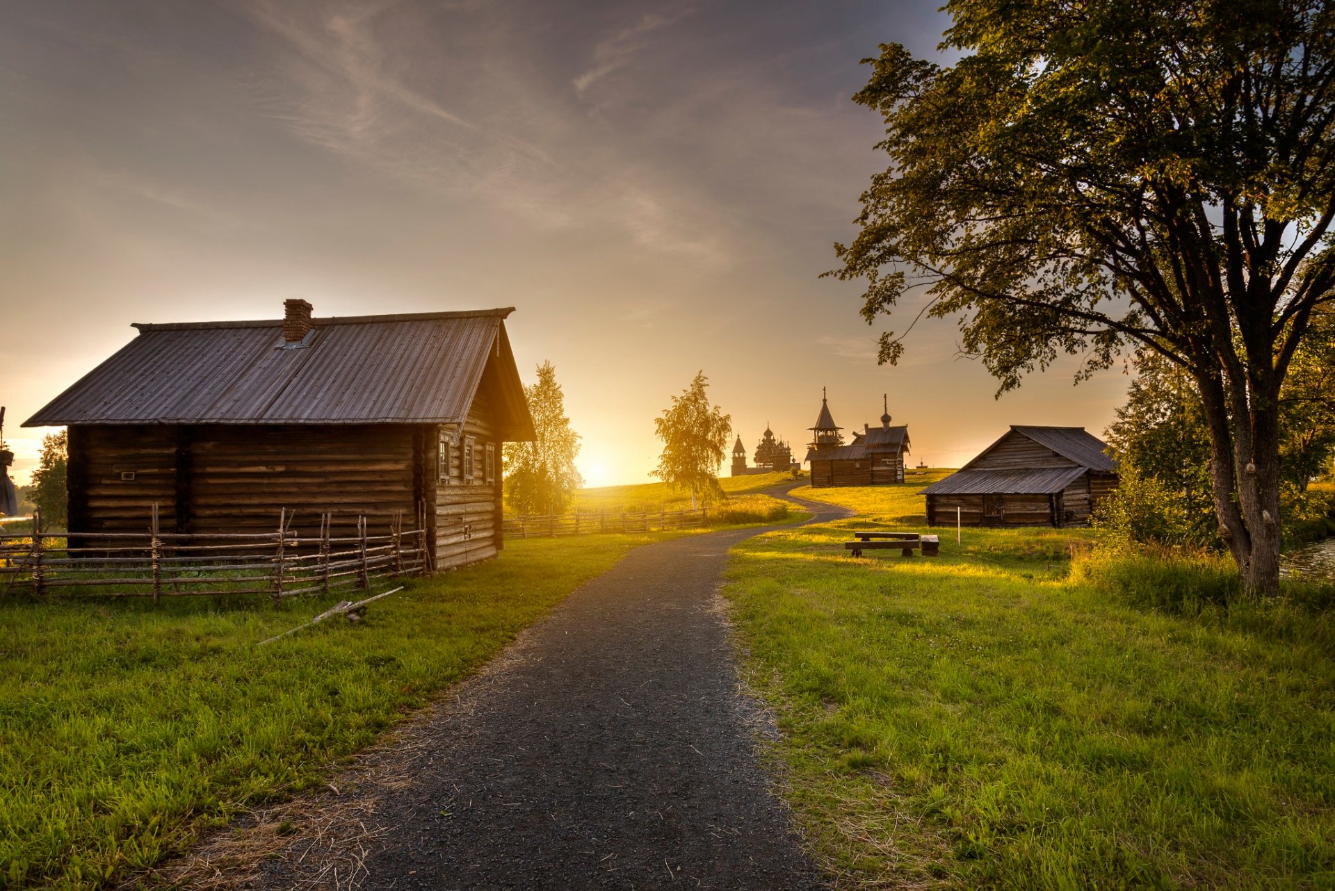 kizhi night sun