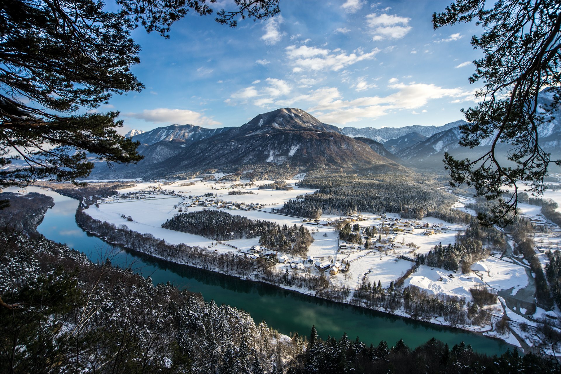 montañas invierno río nieve valle árboles paisaje