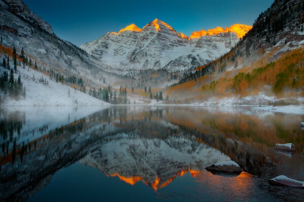 Colorado has a particularly beautiful lake in winter