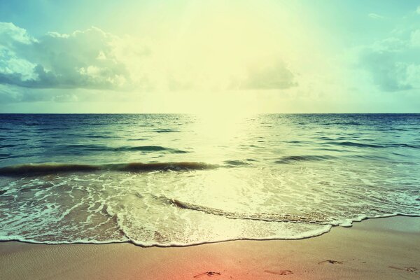 Tramonto sul mare tropicale