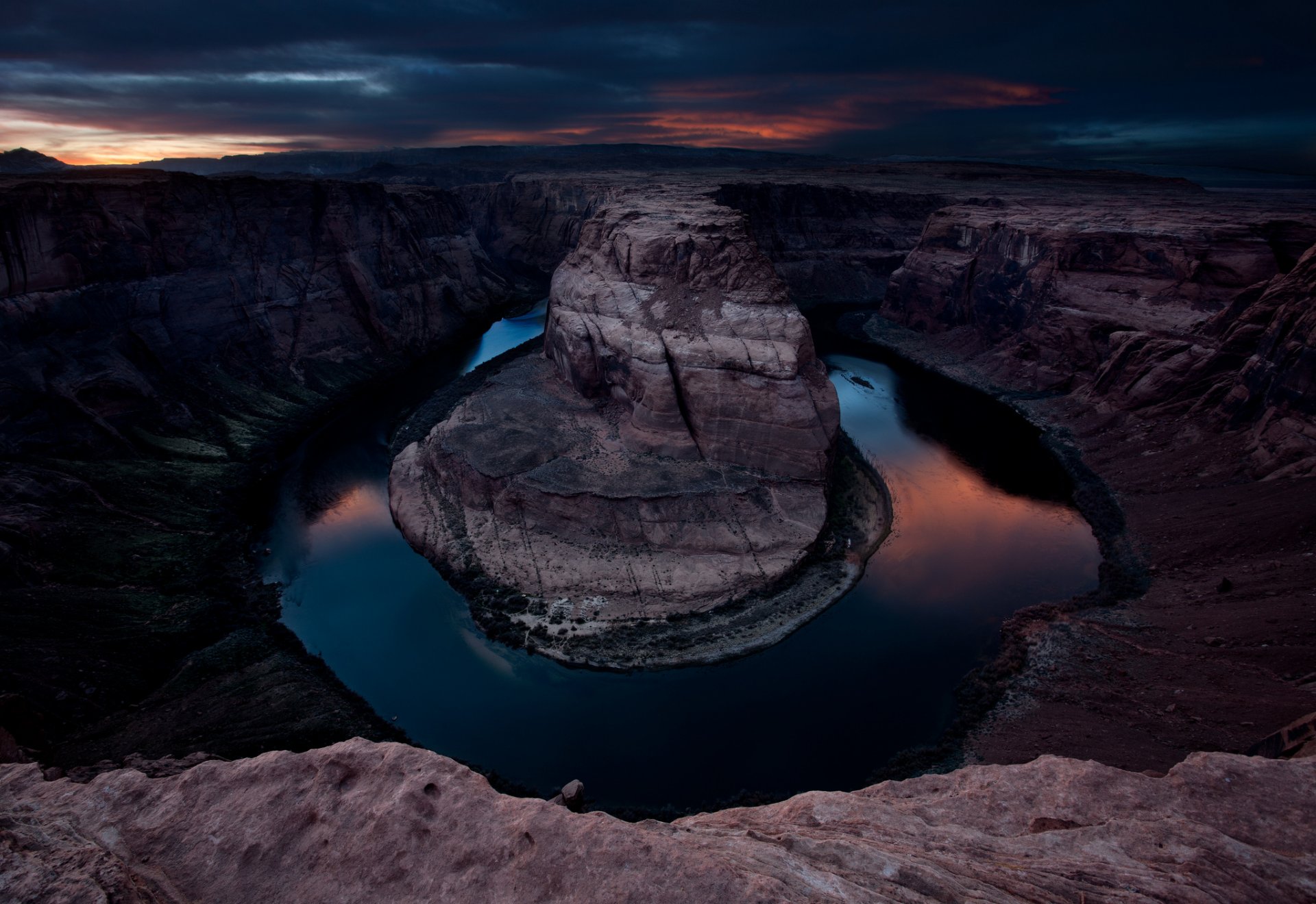 états-unis état arizona rivière colorado canyon horseshoe bend soirée