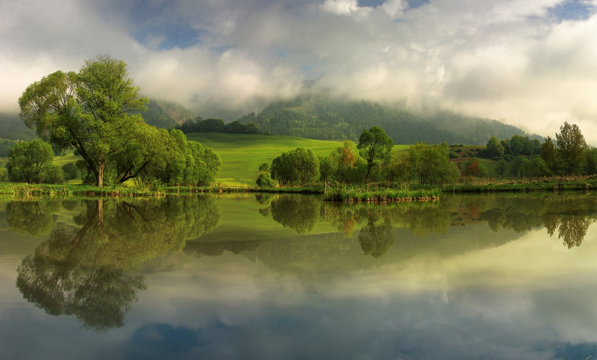 austria rattenberg río primavera mayo