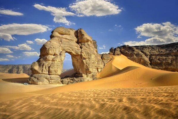 Rocas inusuales en el desierto