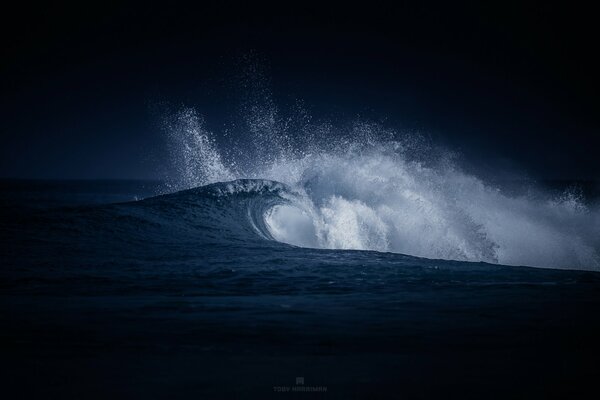 Waves covering with the head