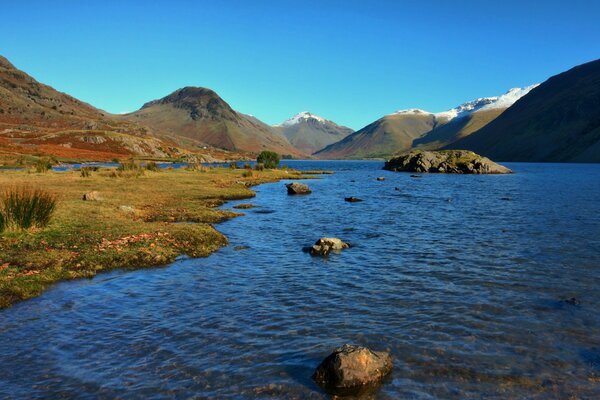 A shallow river between the hills