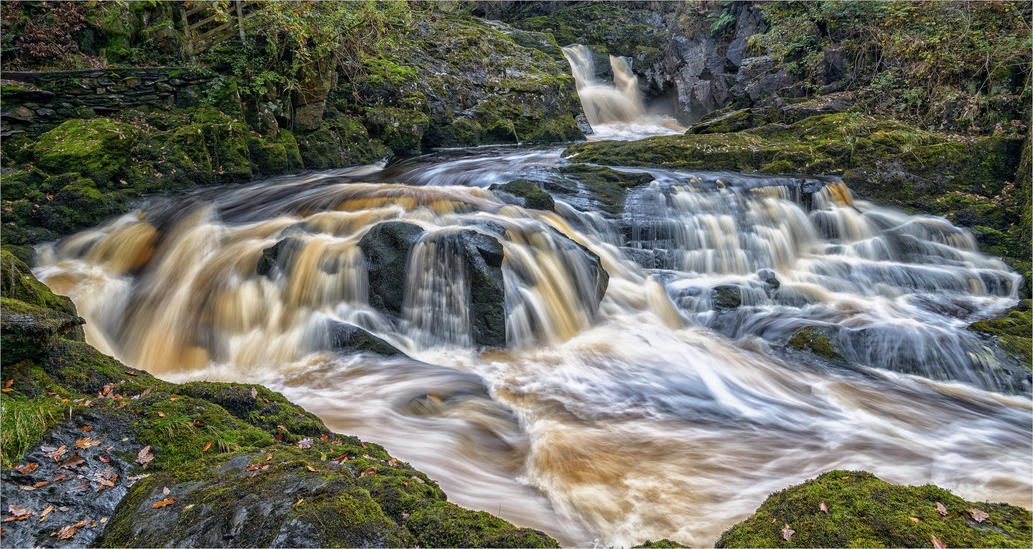 beezley falls ingleton north yorkshire angleterre ingleton falls trail cascade pierres