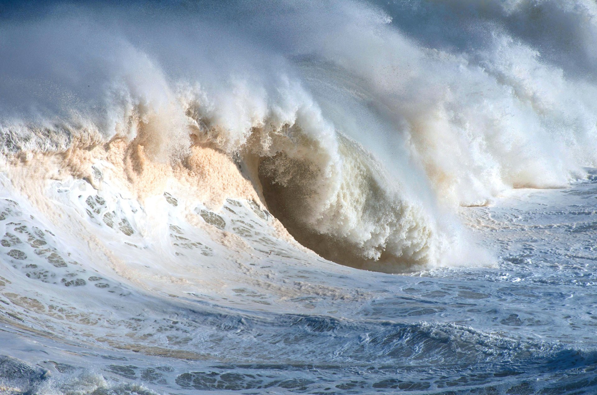 meer ozean welle kamm spray schaum