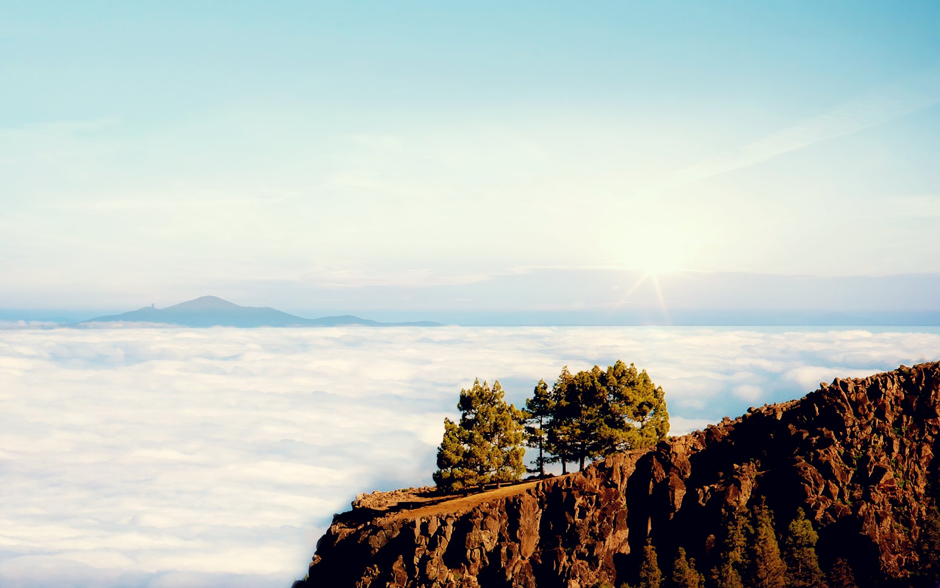 roca acantilado altura nubes árboles montañas vista