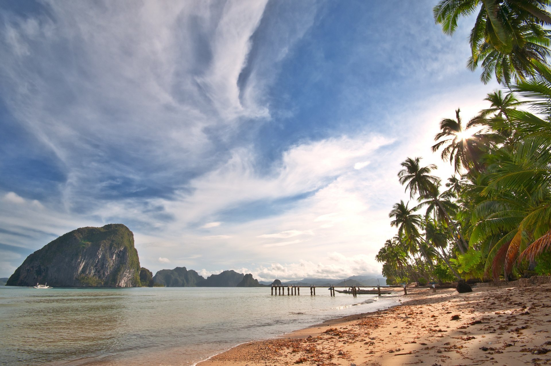 tropical beach пальмы океан море остров песок берег небо облака природа пейзаж тропический пляж