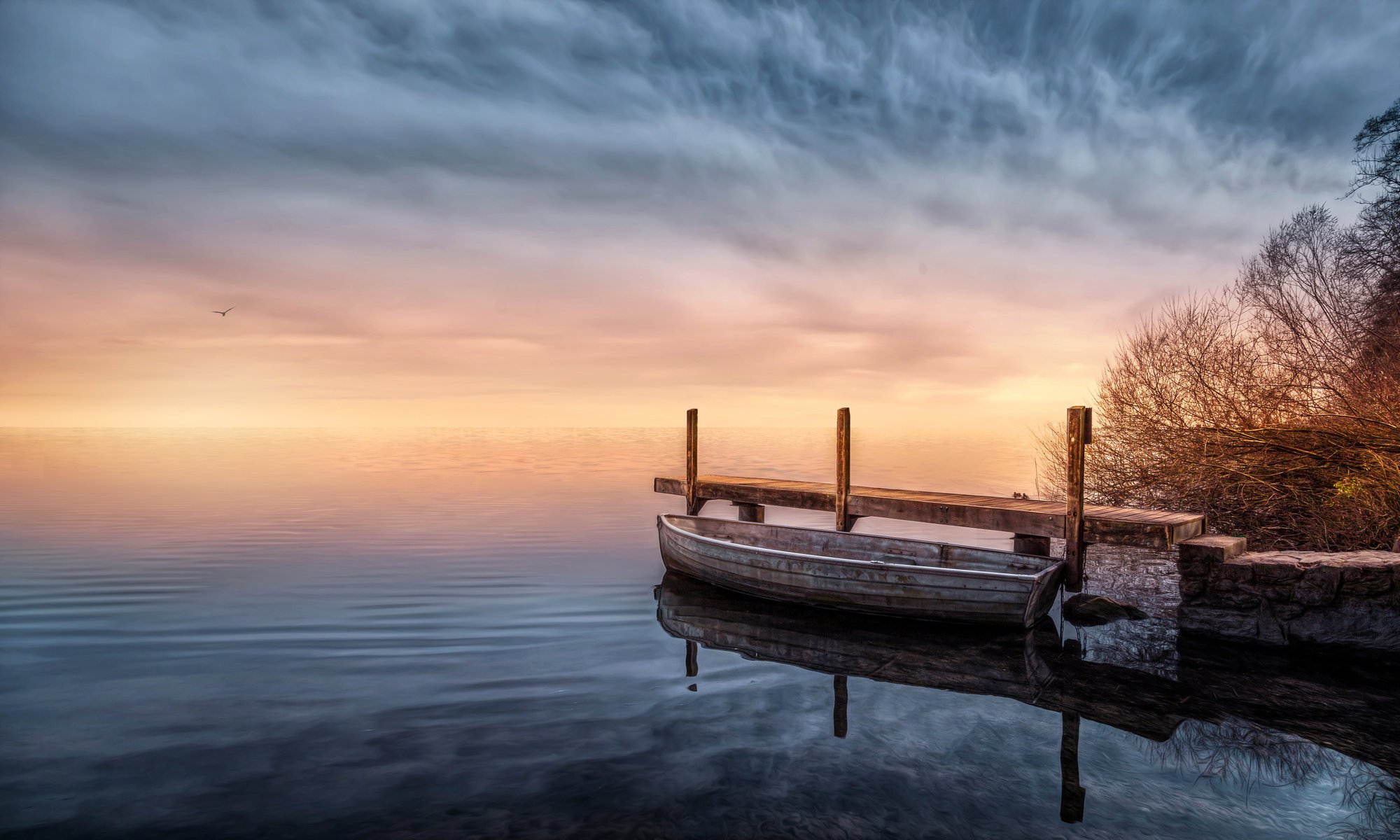 lake boat pier processing