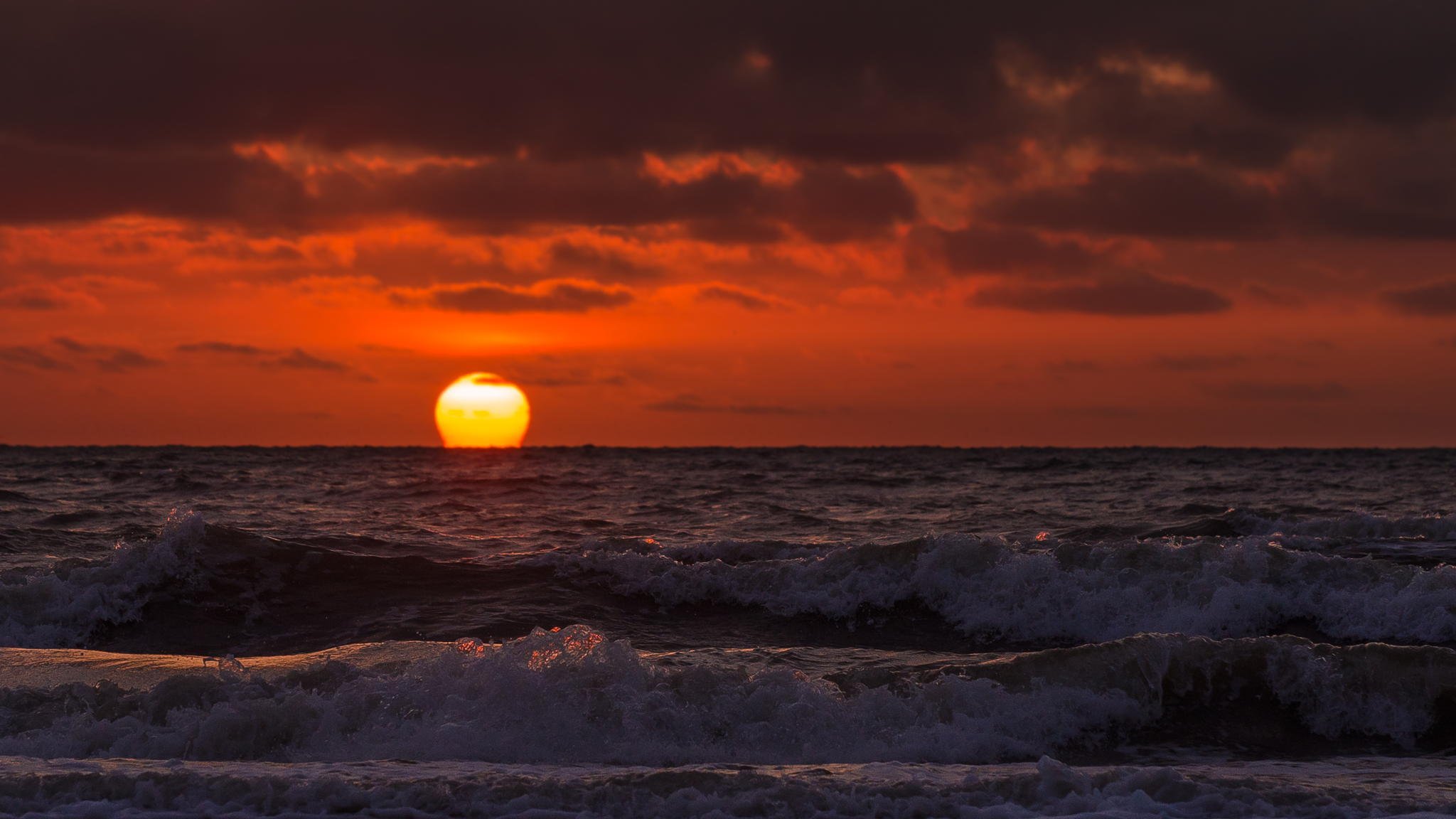 plage aube horizon soleil vagues mer