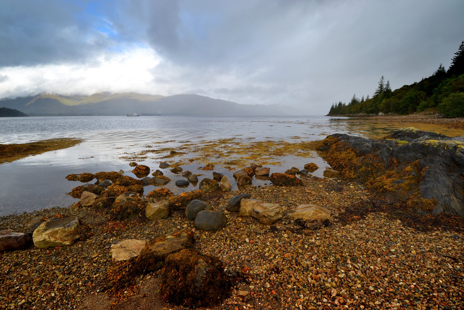 cotland lake loch linnhe sky clouds mountain forest tree stones ship