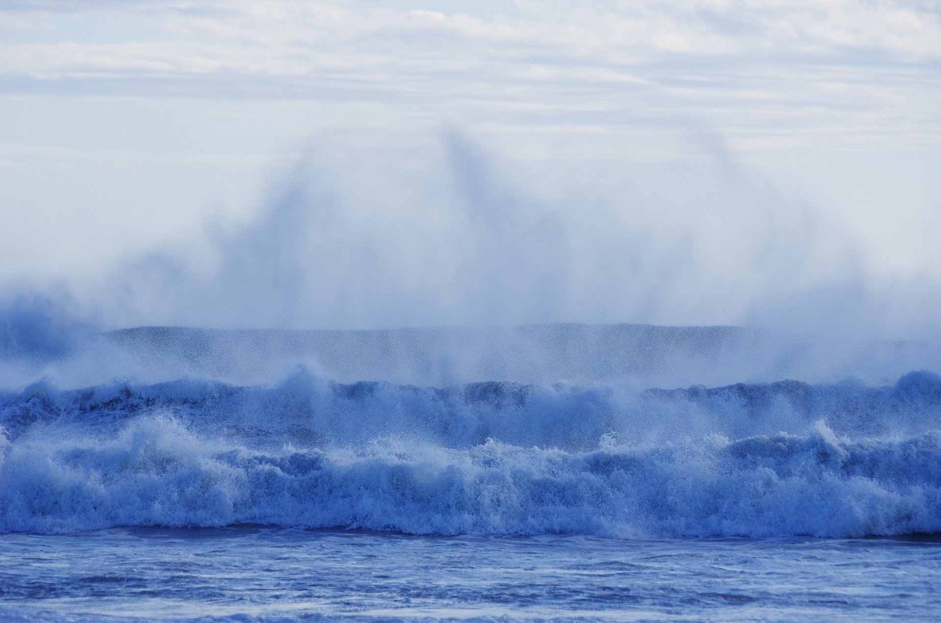 meer ufer wellen spritzer brandung schaum element wasser blau