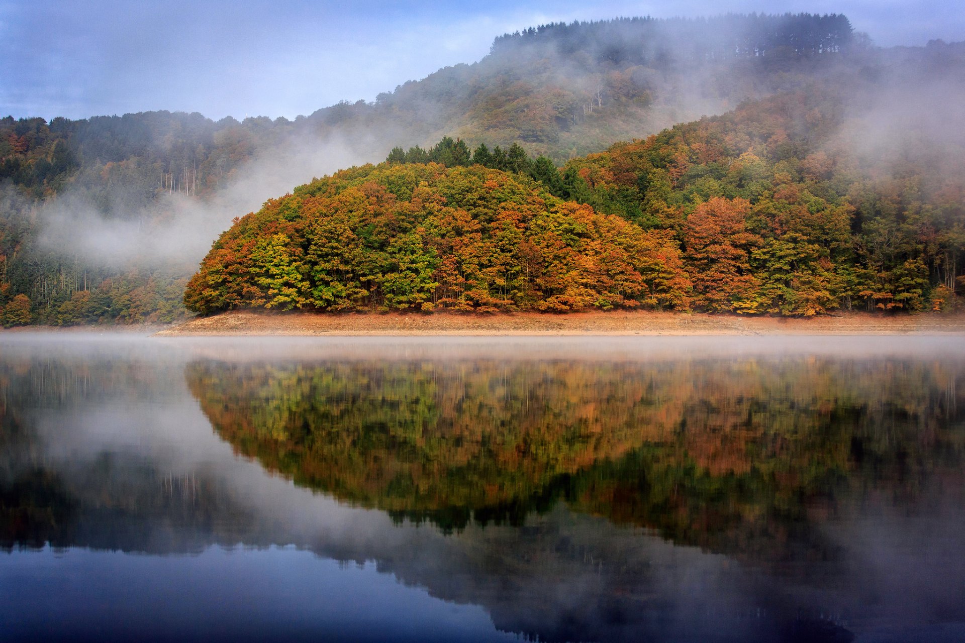 luxembourg autumn lake tree reflection