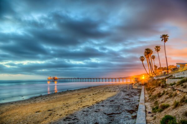 Costa en San Diego al atardecer