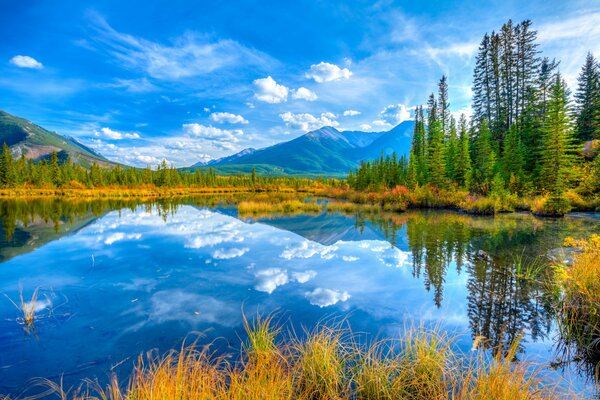 A national park in Canada with a lake