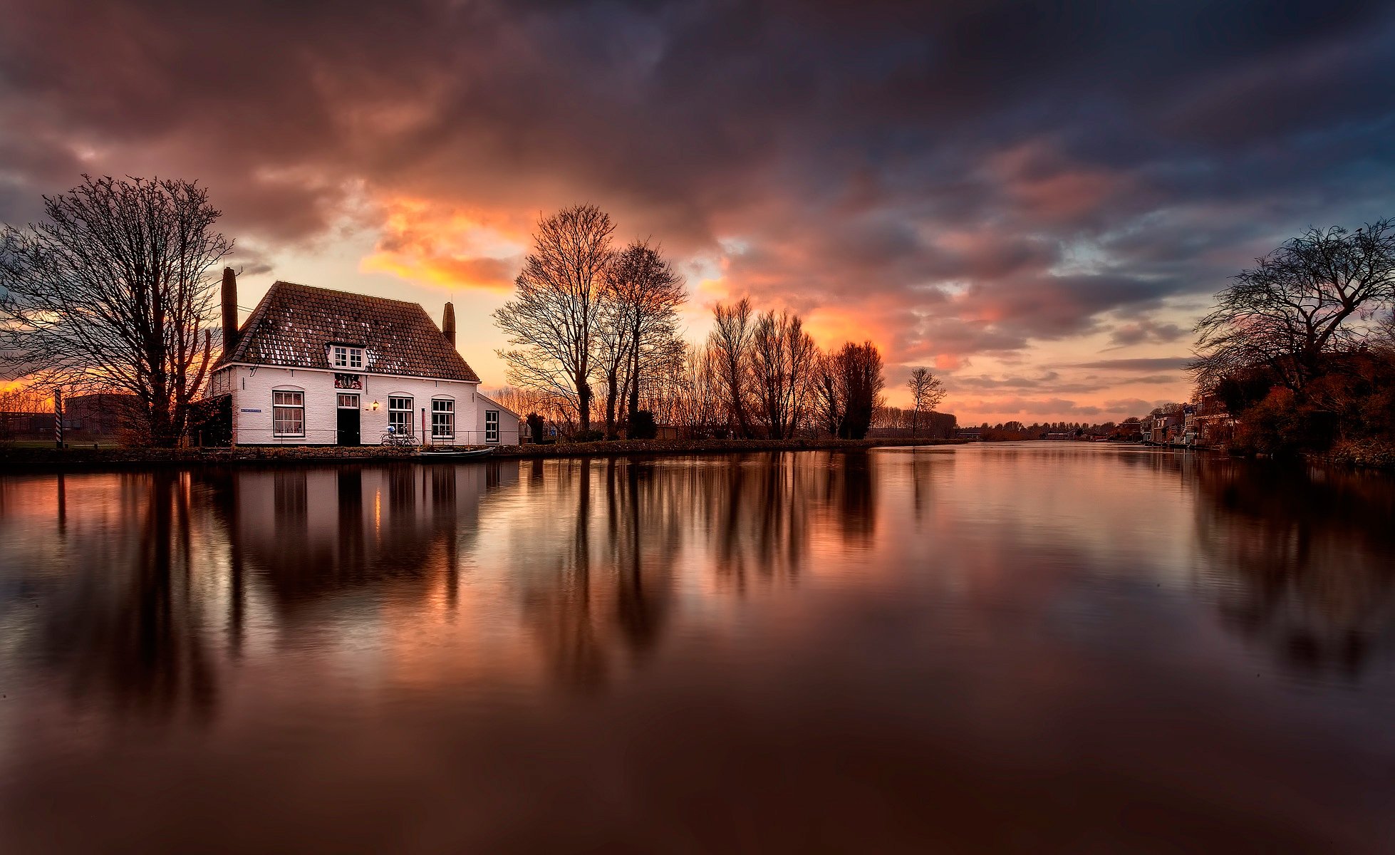 casa fiume riflessione paesi bassi