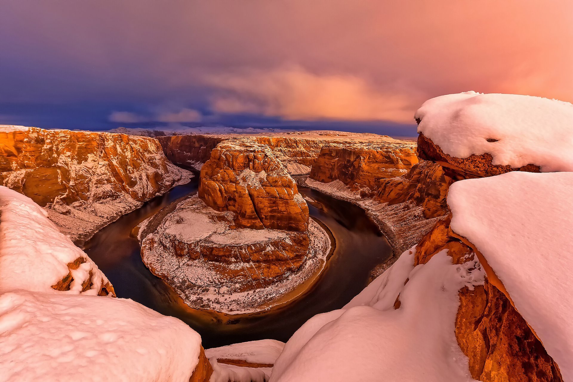 stany zjednoczone arizona meander horseshoe horseshoe bend gładkie zakrzywienie koryta rzeki kolorado kanion glen zima śnieg