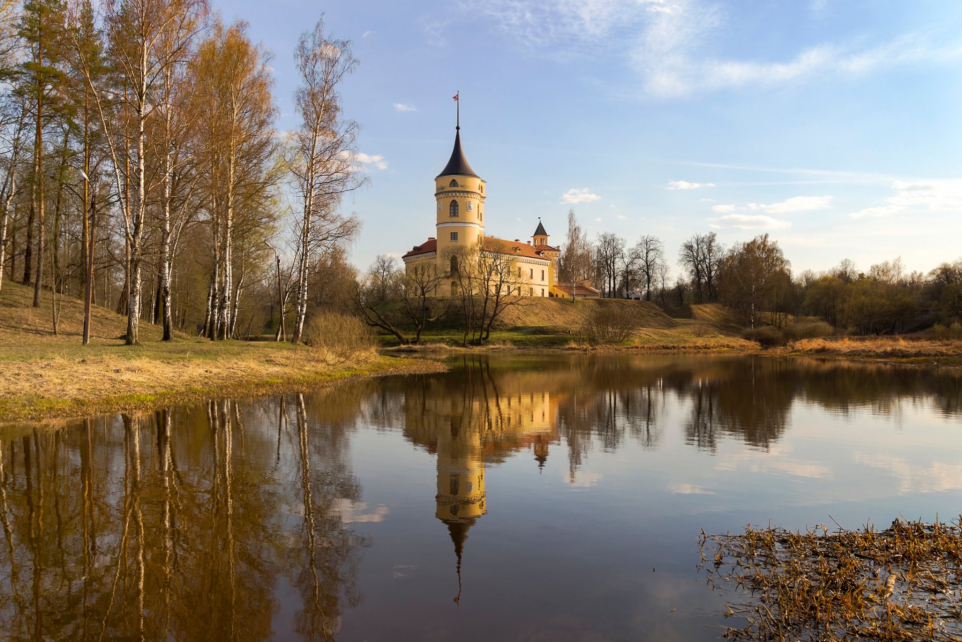 pawlowsk schloss frühling reflexion