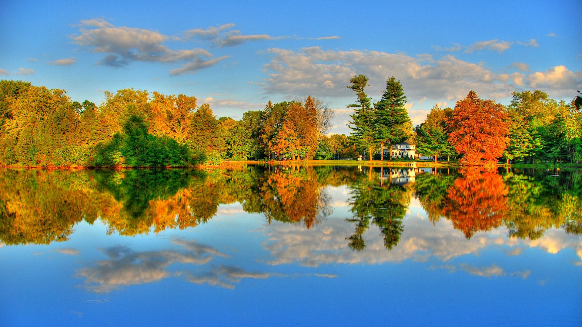 ciel rivière automne lac maison forêt arbres pourpre feuillage nuages silence humeur