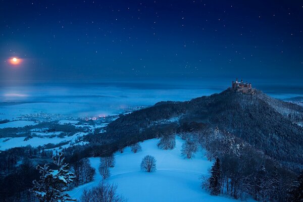 Cuento de invierno de la Luna nocturna