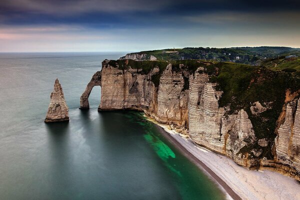 Spiaggia da splendide rocce