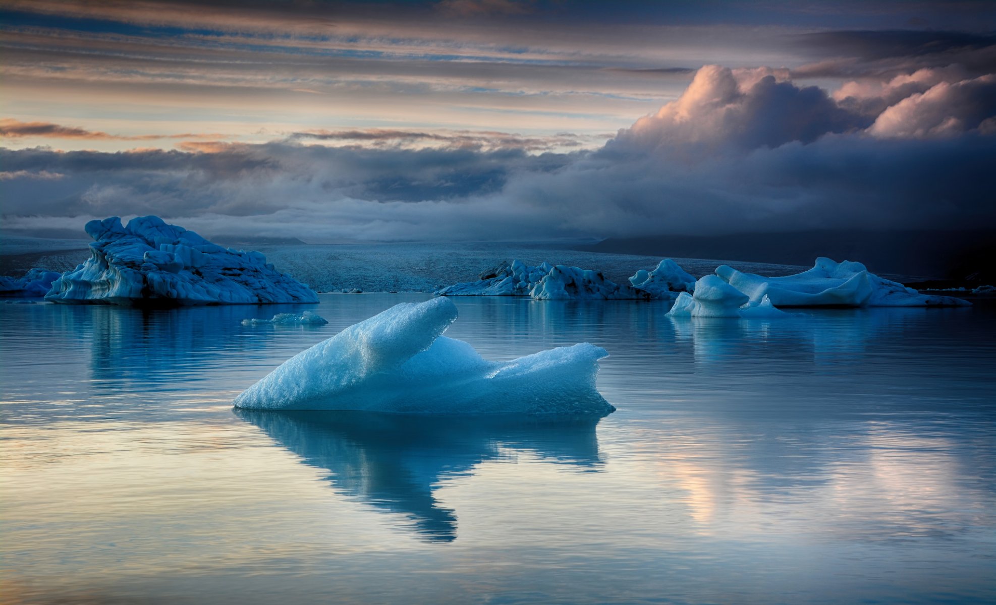 islandia lodowiec laguna niebieski lód