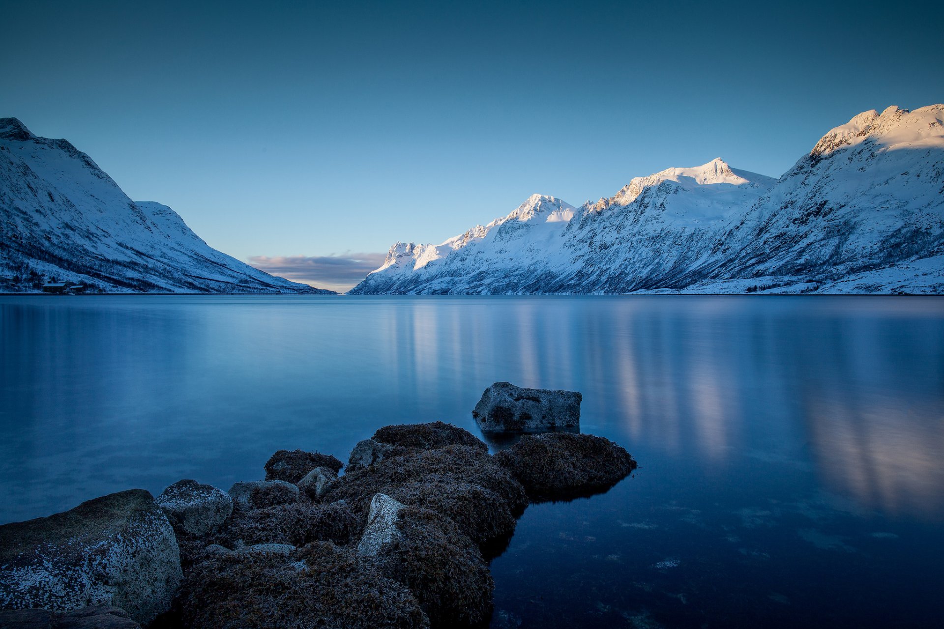 berge schnee winter see steine ufer landschaft natur