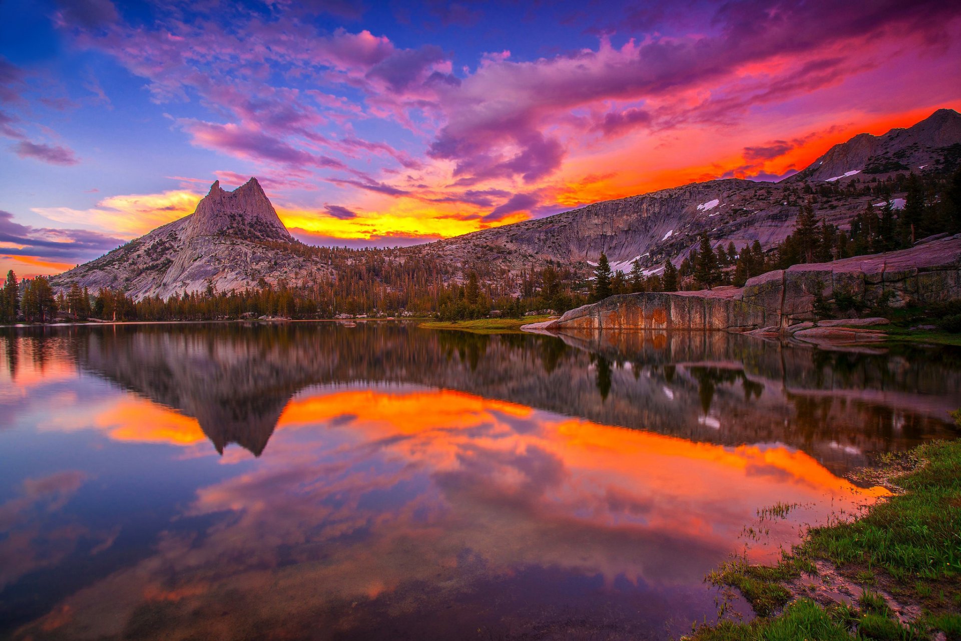 usa kalifornia yosemite park narodowy góry jezioro zachód słońca odbicie