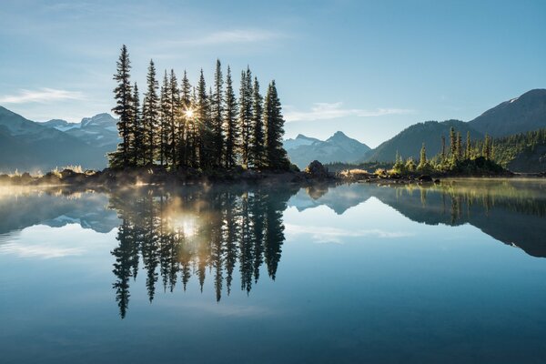 Il bellissimo lago e Goma a Dalì