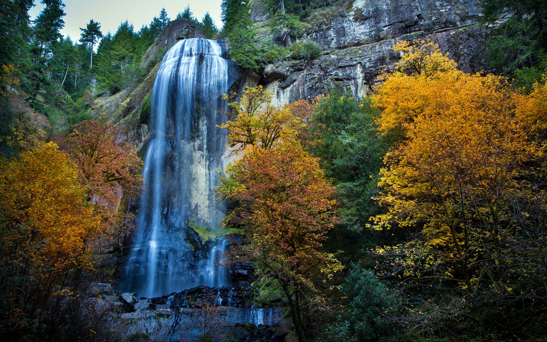 herbst bäume laub wasserfall felsen